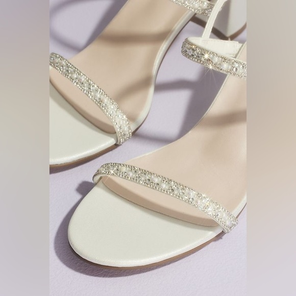 David’s Bridal Wedding Shoes (Size 7) - Picture 3 of 5